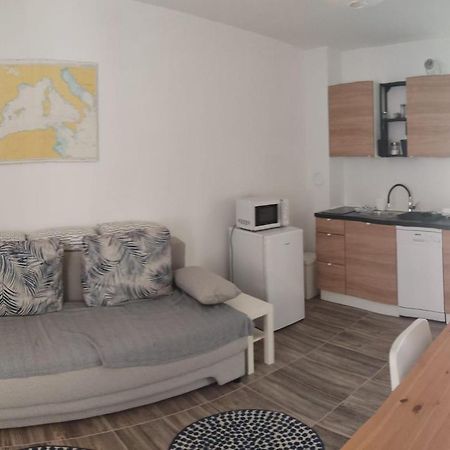 Levant, Cosy And Modern Apartment In Novalja Center Екстер'єр фото